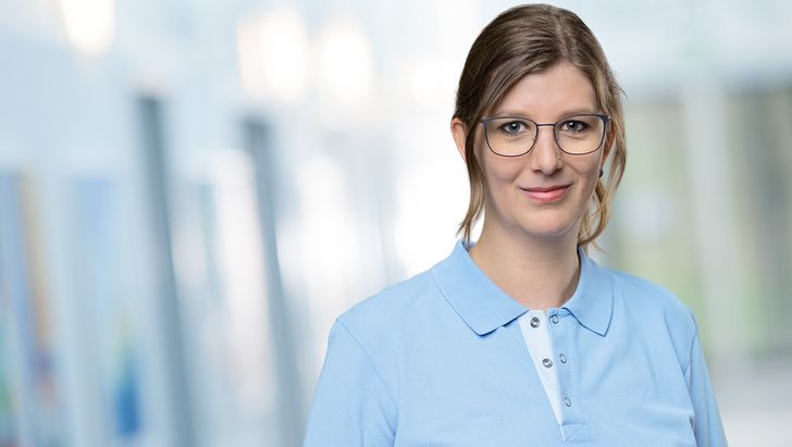  Jana Helfenfinger